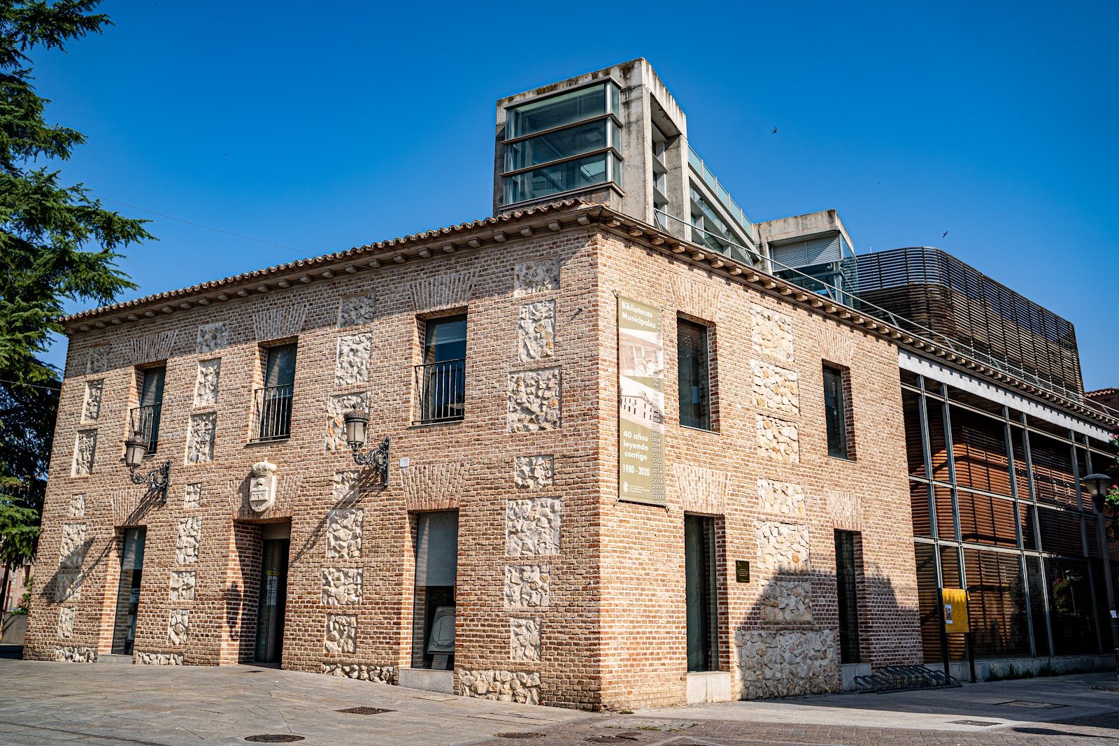 Biblioteca Rafael Alberti (San Fernando de Henares)