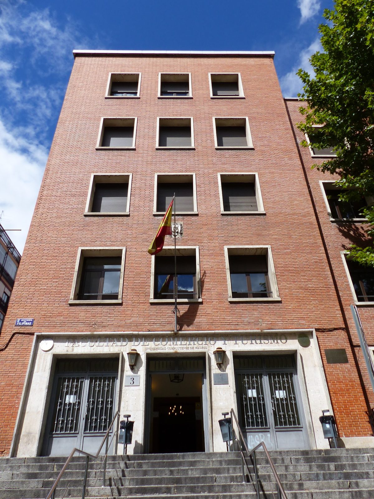 Biblioteca UCM – Comercio y Turismo