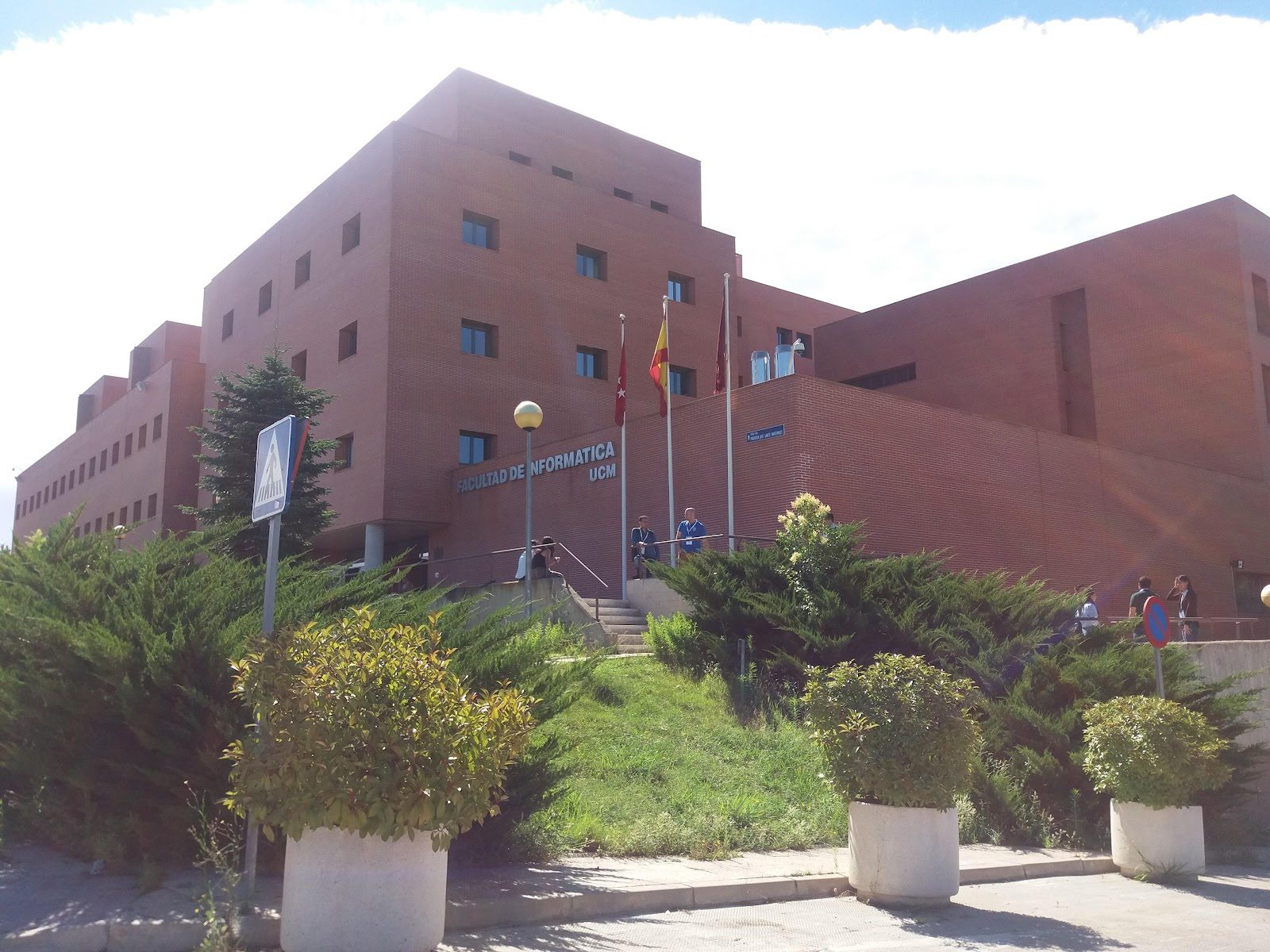 Biblioteca UCM – Informática