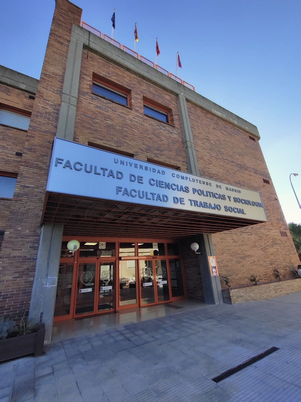 Biblioteca UCM – Trabajo Social